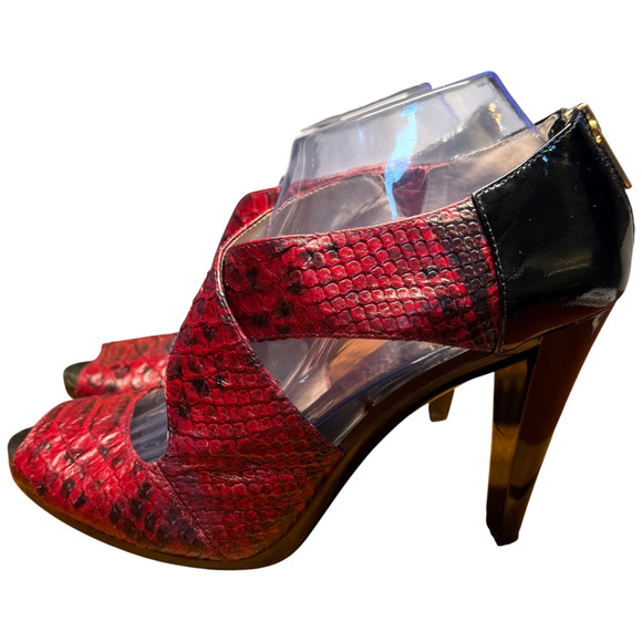 MICHAEL KORS Berkley Womens 9.5 Red Black Snakeskin Texture Heel Sandal Open Toe - Picture 3 of 13